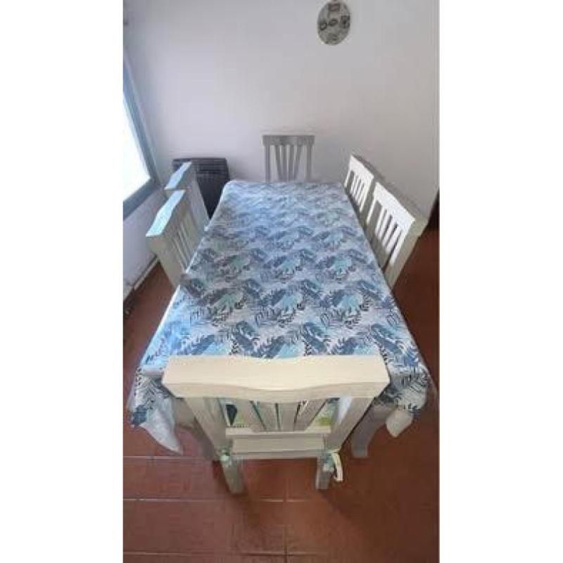 Vendo por mudanza juego de comedor 6 sillas