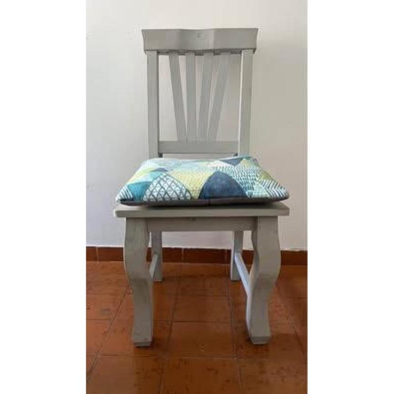 Vendo por mudanza juego de comedor 6 sillas - 2