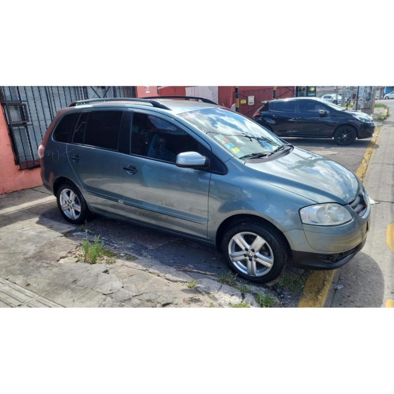Volkswagen Suran Año 2009 - 13