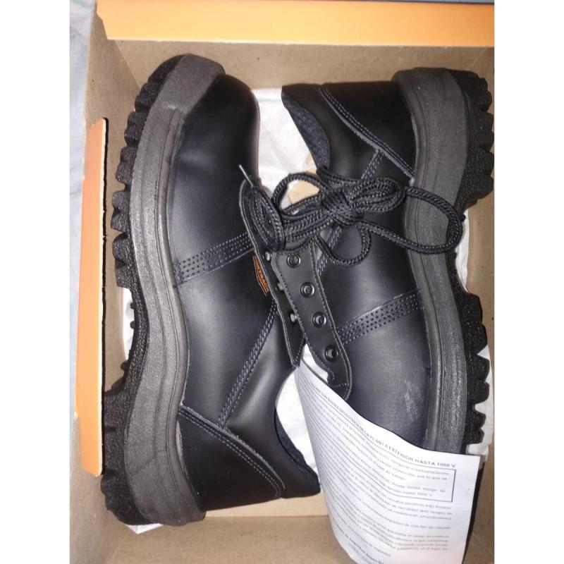 Zapatos para trabajo N 43