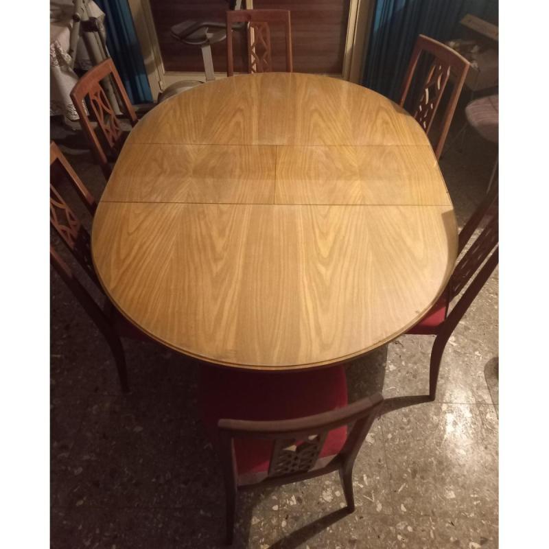 Venta Jgo. de Estilo-Mesa Comedor Extensible y 6 Sillas Tapizadas - 2