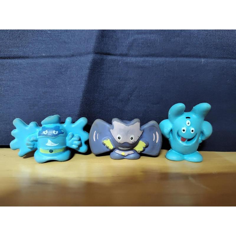 Lote Kinder Héroes y Monstruos