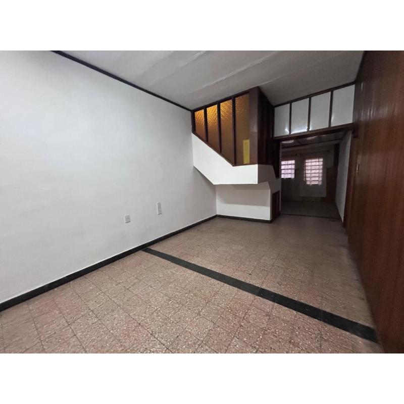 VENTA Laprida 3700, planta baja, local mas dormitorio, patio. - 6/7
