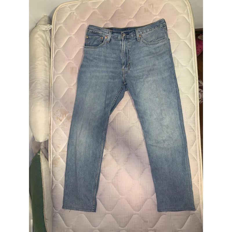 Jean levis 555 intervenido