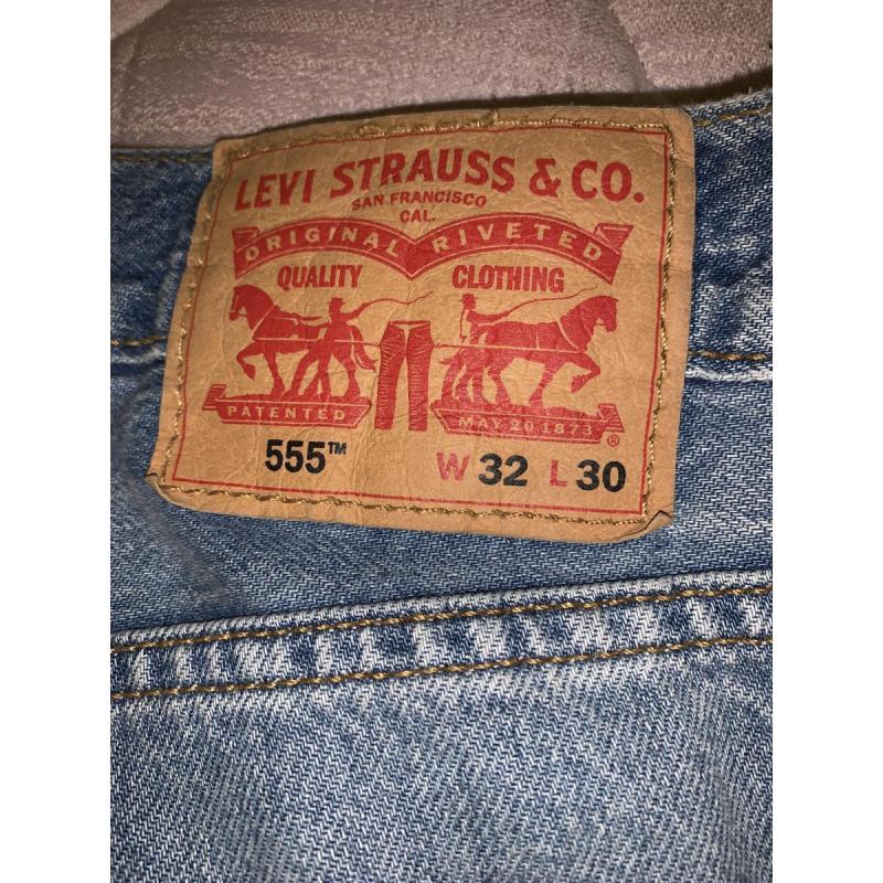 Jean levis 555 intervenido - 3/7