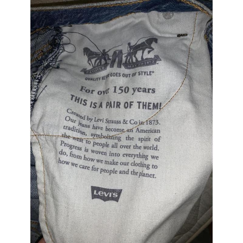 Jean levis 555 intervenido - 7/7