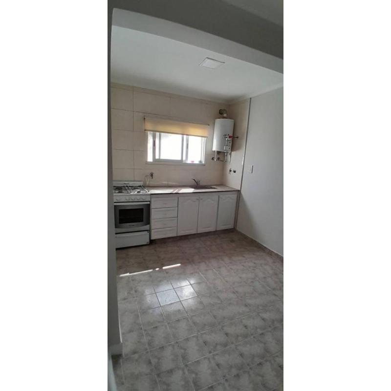 Se vende este PH de 3 ambientes al frente - 8