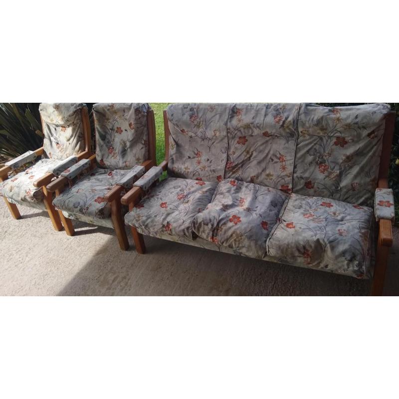 Sillones de living para retapizar, estructura muy buena madera