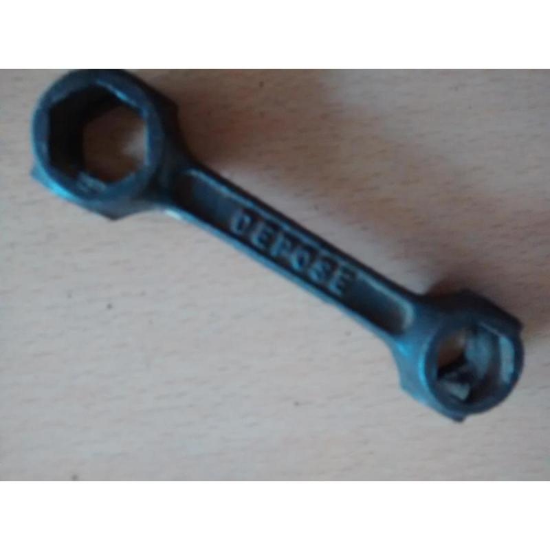 Herramientas Antiguas Formón, Llave Inglesa Y Llave Múltiple Medidas - 7