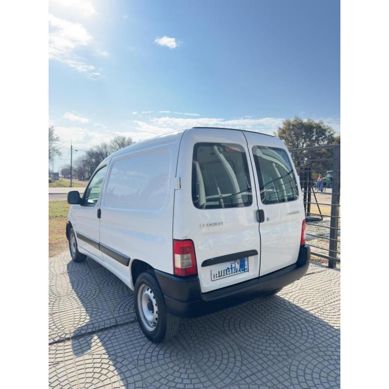 Vendo Peugeot Partner 2018 hdi 1.6 - 3