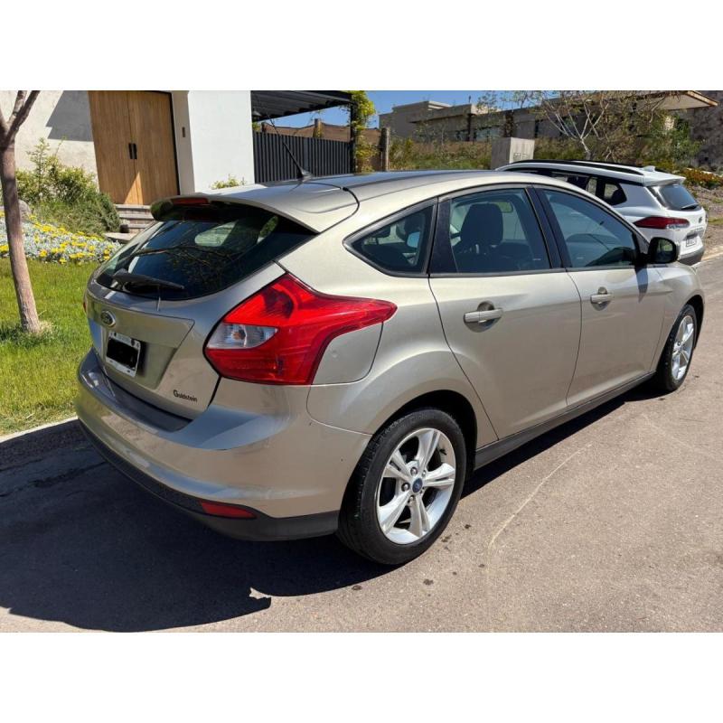 Ford Focus III 1.6L 2014 - 9
