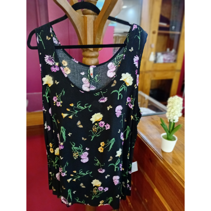 Lote de ropa, en su mayoría verano/otoño