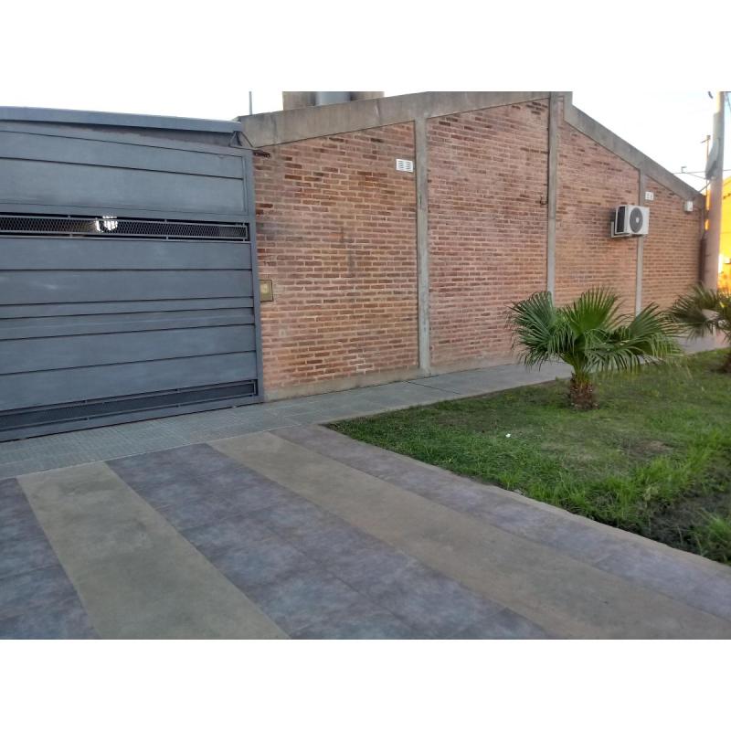Vendo financio con sistema saldo de precio hermosa y super segura casa. - 2
