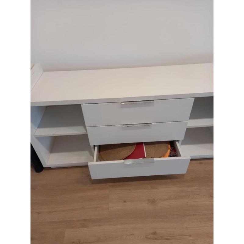 Mueble de diseño laqueado para TV - 3