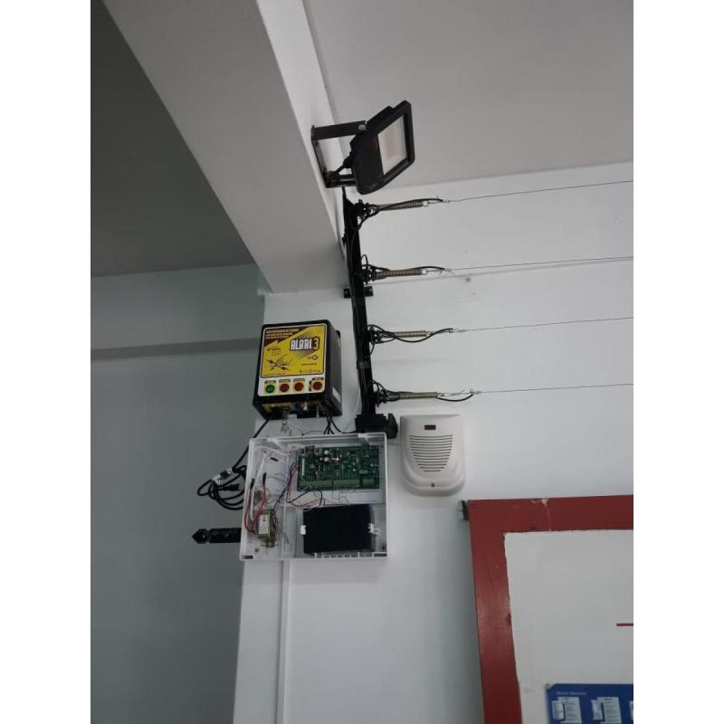 Instalación y provisión de Cercos Electrificados de Seguridad. - 18