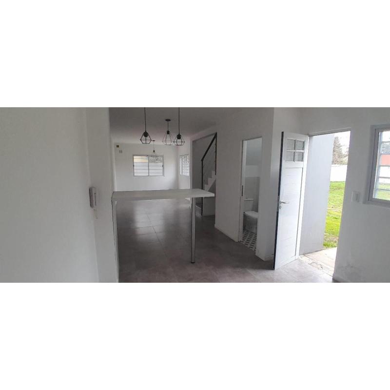 Alquiler Dúplex 3 Ambientes – Barrio Caisamar - 2