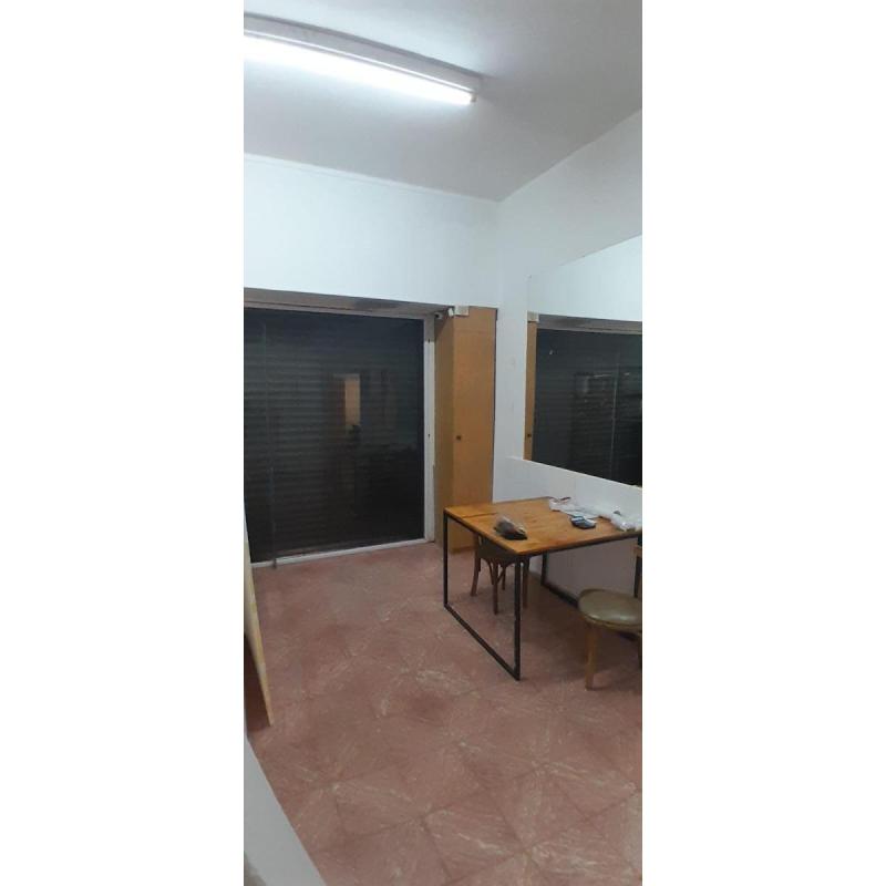 Alquiler de Local – Champagnat entre Colón y Brown