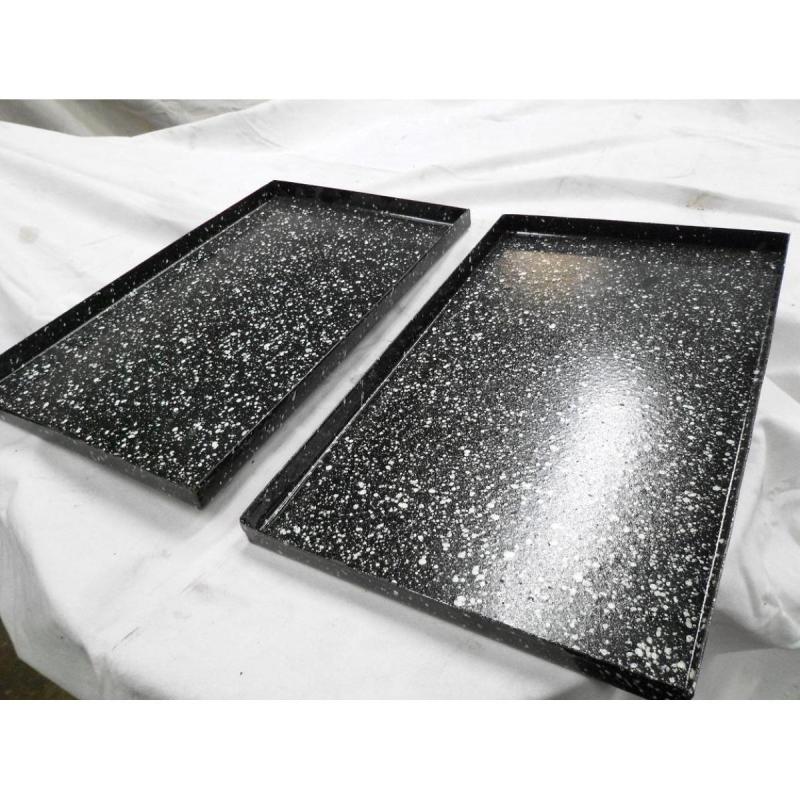 Planchetas, bandejas, ollas, cajas con tapa, todo enlozados, cunas etc. - 5/17