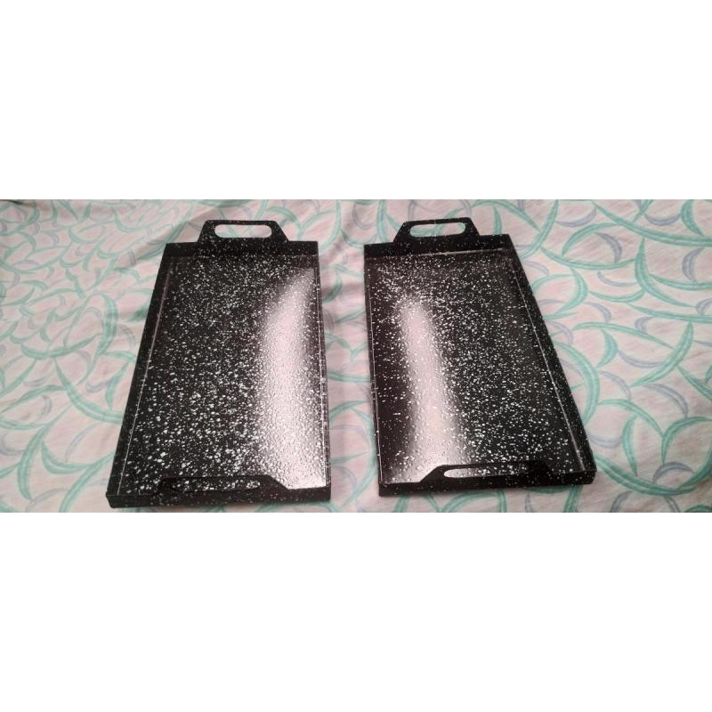 Planchetas, bandejas, ollas, cajas con tapa, todo enlozados, cunas etc. - 6/17