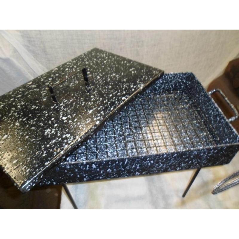 Planchetas, bandejas, ollas, cajas con tapa, todo enlozados, cunas etc. - 8/17