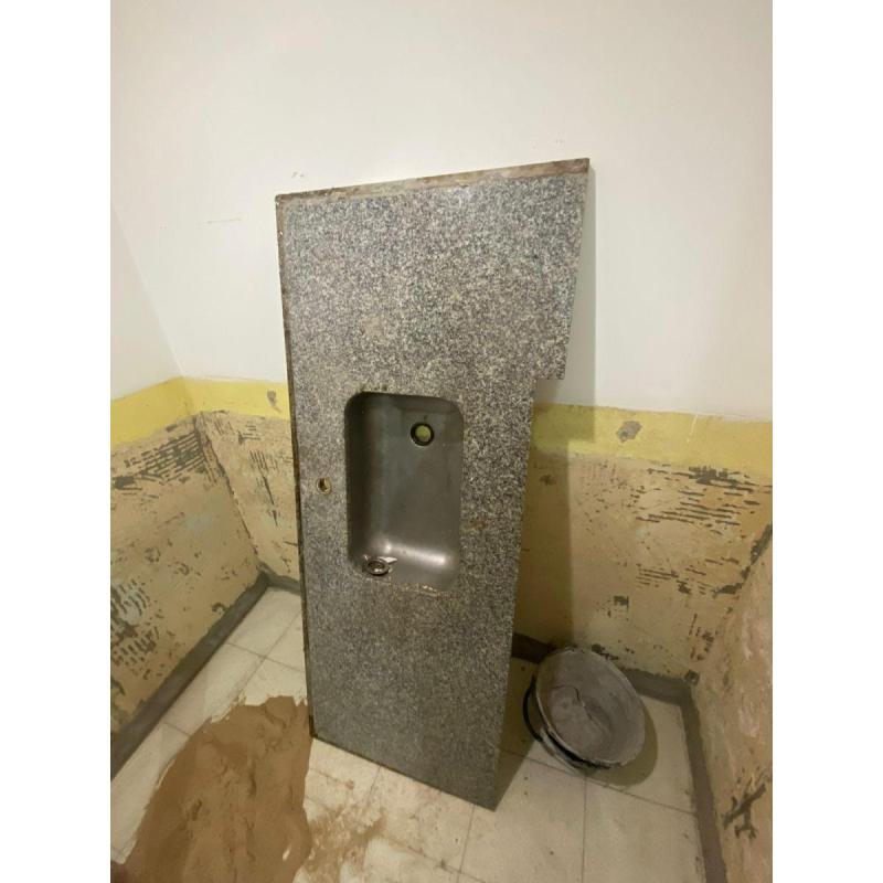 Mesada De Granito Para Cocina Con Bacha De Acero Inoxidable