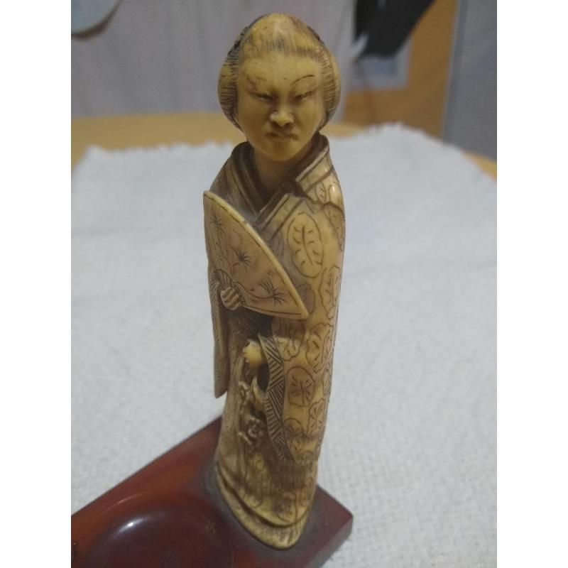 Antigua Figura De Geisha Japonesa Con Detalles