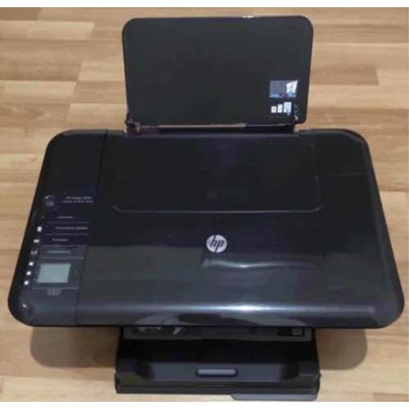Impresora Multifunción A Color Hp Deskjet 3050 Con Wifi 220v Negro