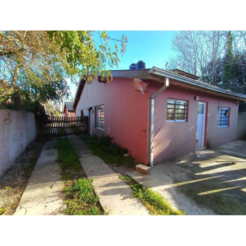 Chalet semi independiente en zona escolar