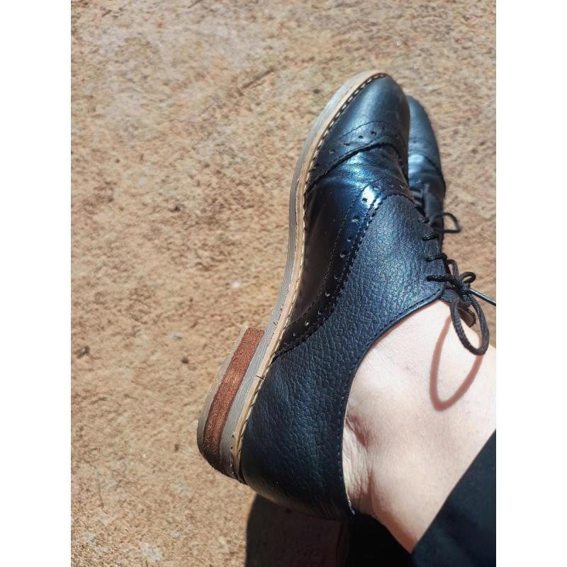 Mocasín con cordón negro y marrón de cuero - 3/4