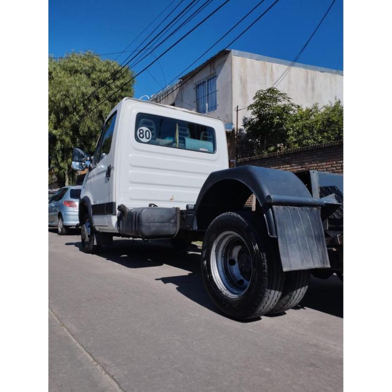 Iveco Daily 3.0 Chasis 2015 – Diésel, frenos a aire, excelente estado, listo para trabajar - 6