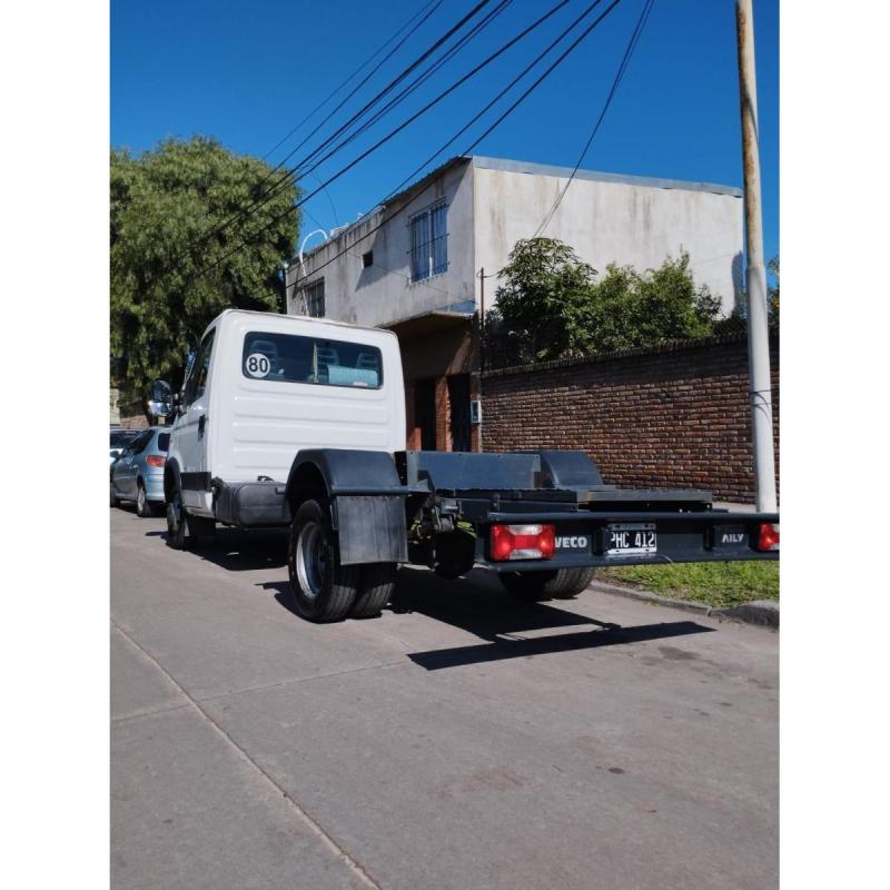 Iveco Daily 3.0 Chasis 2015 – Diésel, frenos a aire, excelente estado, listo para trabajar - 7