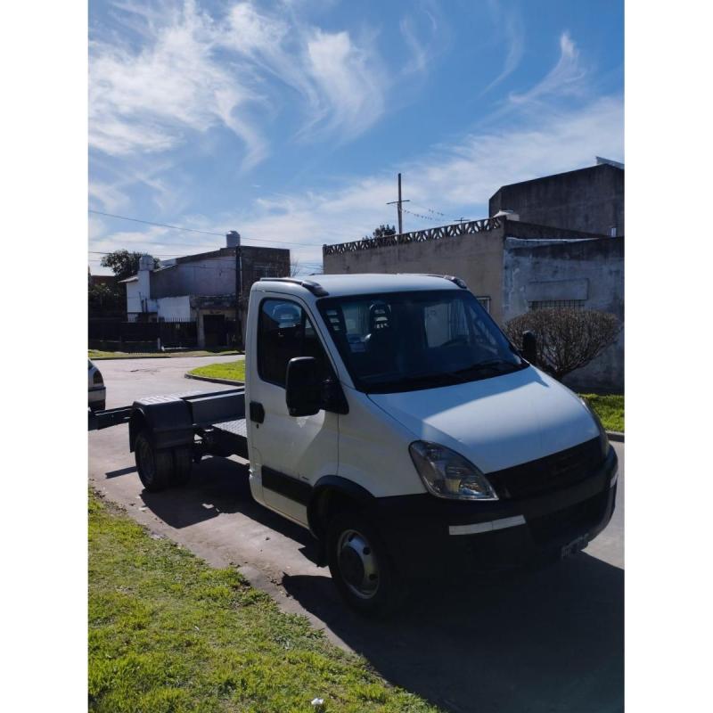 Iveco Daily 3.0 Chasis 2015 – Diésel, frenos a aire, excelente estado, listo para trabajar - 9