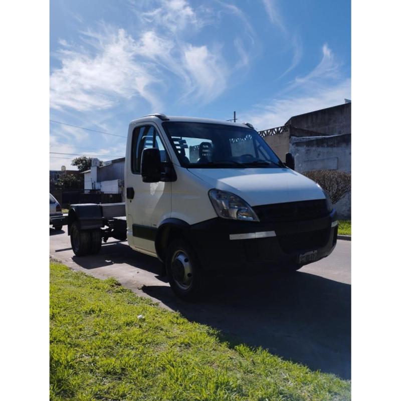 Iveco Daily 3.0 Chasis 2015 – Diésel, frenos a aire, excelente estado, listo para trabajar - 10