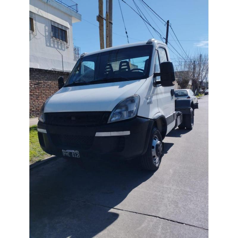 Iveco Daily 3.0 Chasis 2015 – Diésel, frenos a aire, excelente estado, listo para trabajar - 11
