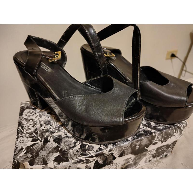 Vendo sandalias de dama