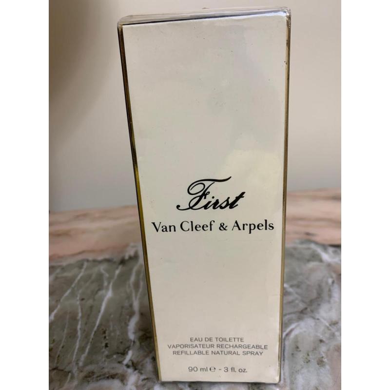 Van Cleef First 90 ml Caja Blanca Letras Negras NISB/NOS