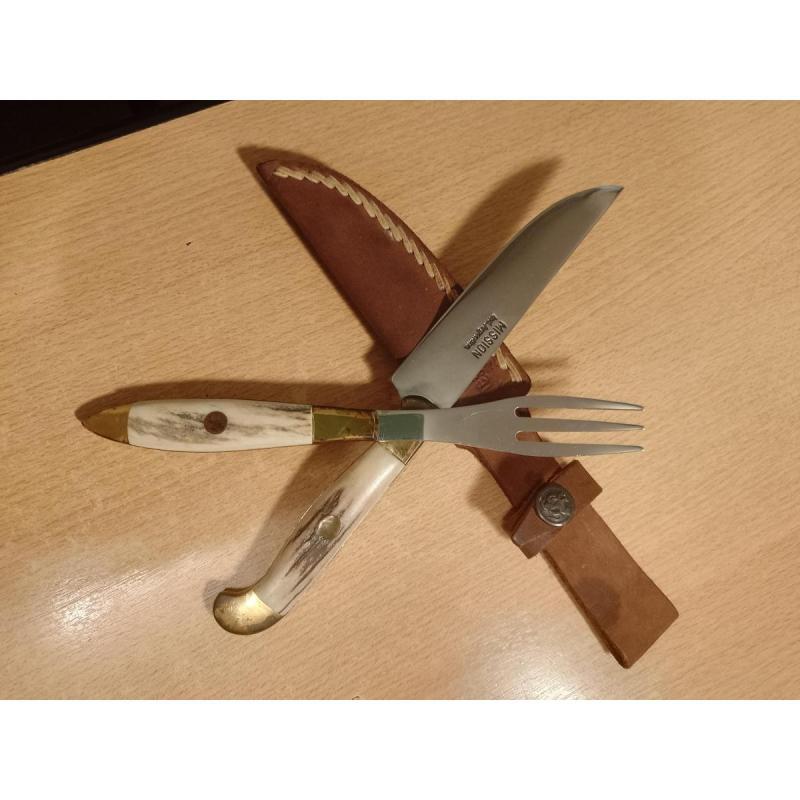 Cuchillo y tenedor marca mission con estuche - 2