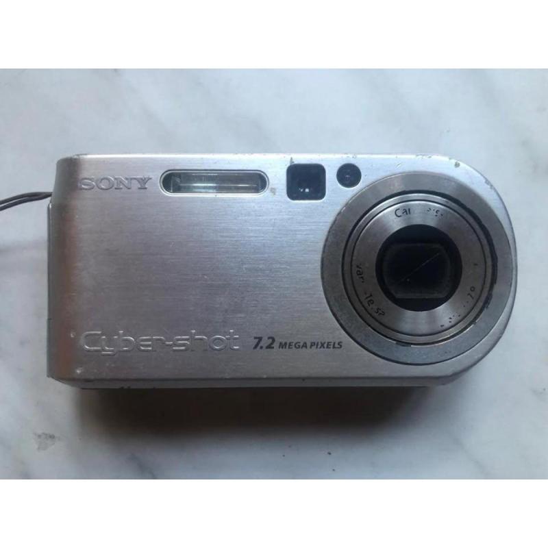 Sony Cyber-shot DSC-P200 Cámara digital - 7,2 Megapixels