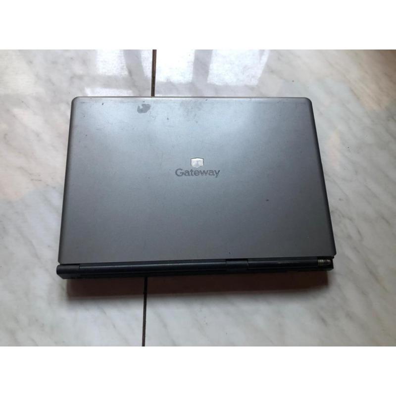Notebook Gateway M-1615 - Para respuestos - 1/3