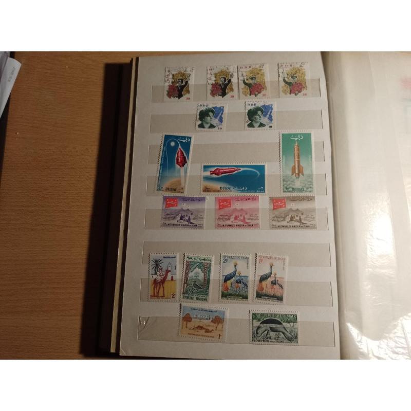 Sellos universales surtidos nuevos y usados - 18