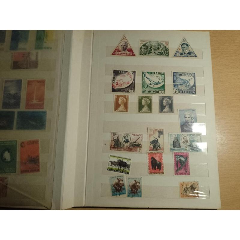 Sellos postales universales nuevos y usados y cuadros dia de emision argentina