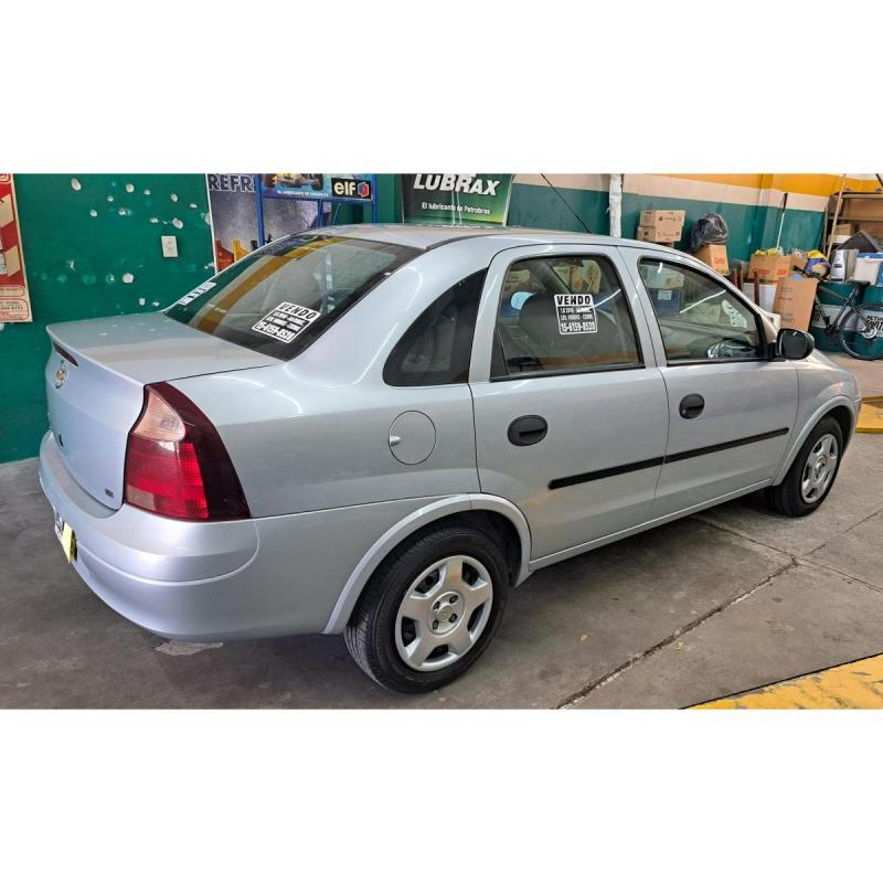 Chevrolet Corsa 2 GL 1.8 4 ptas - 2