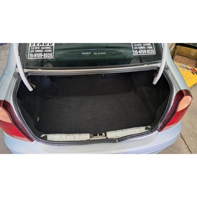 Chevrolet Corsa 2 GL 1.8 4 ptas - 12