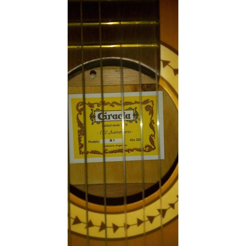 Vendo guitarra criolla Gracia M1 y tripode - 2