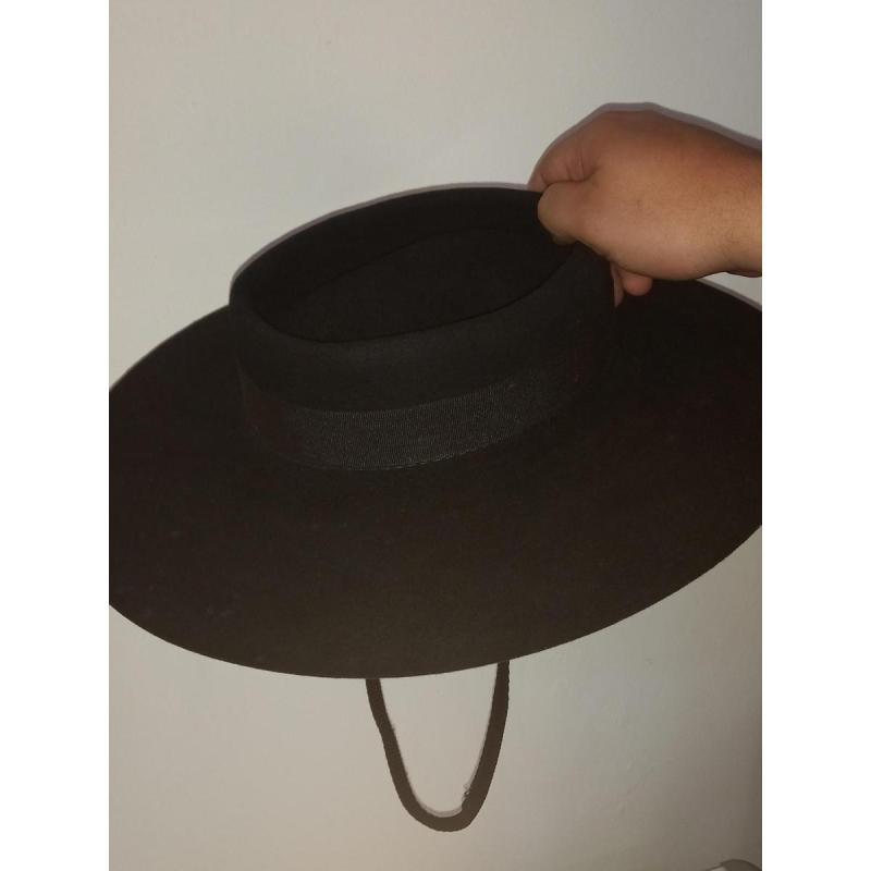 Vendo sombrero - 2