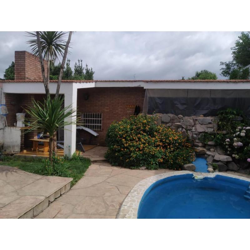 Alquilo casa en Villa Belgrano