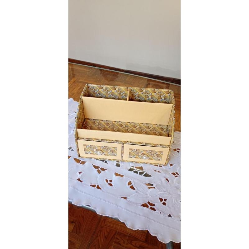 Cajas organizadoras multiusos y colgantes de colores - 11/16