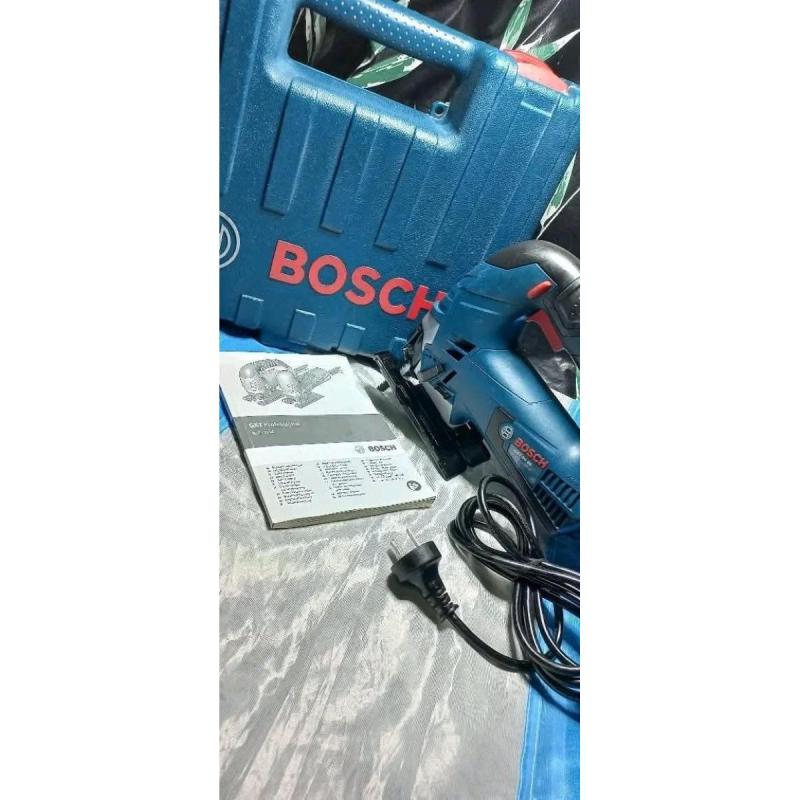 Vendo -Usada en muy buen estado!!! La sierra Caladora Bosch GST 650