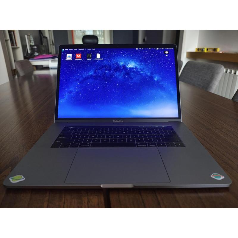 Mac book pro 2017 16 ram 1 tb disco ssd