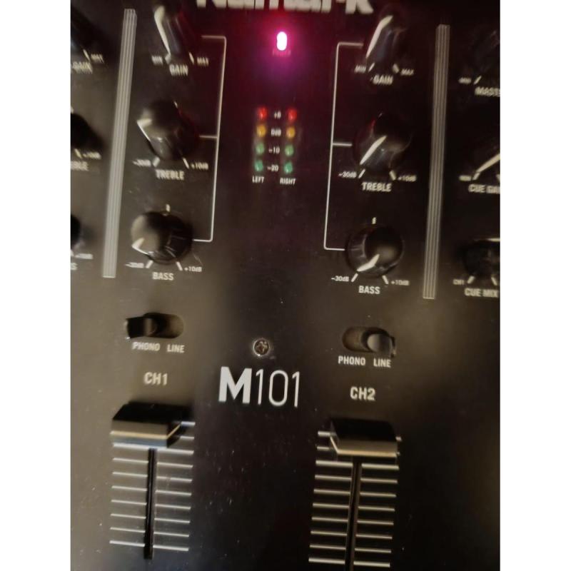 OPORTUNIDAD mixer Numark en excelente estado 🎧 ¡Ideal para DJ o principiantes! Info por DM